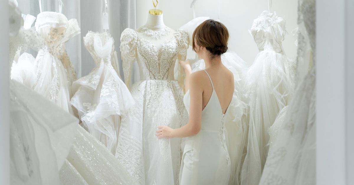 Why Do So Many Brides Buy the First Wedding ceremony Robe They Try On?